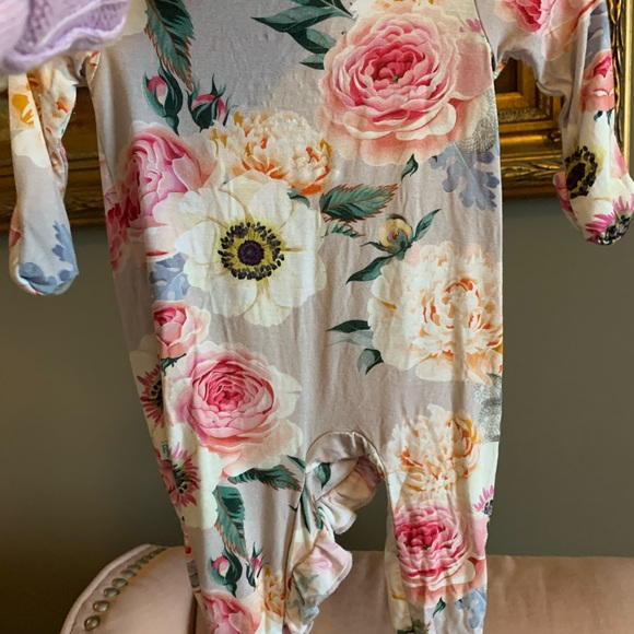 Posh Peanut one piece - Picture 2 of 4